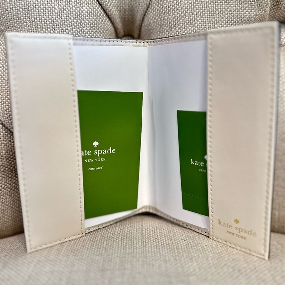 NEW Kate Spade Mikas Pond Slim Passport Holder Case WLRU1811 Leather Cliff Grey - Picture 4 of 5